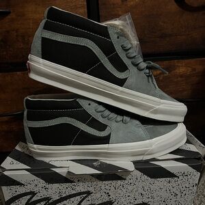 Vans Black and Green Sneakers